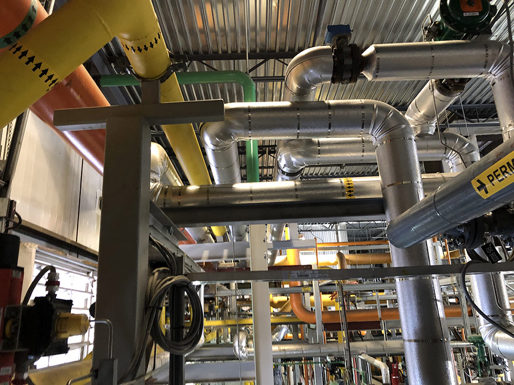 Supports de tuyauterie en milieu industriel structure acier